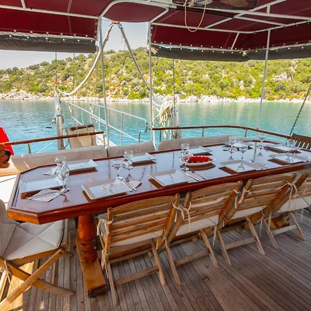 Cakabey Yachting Båthotell