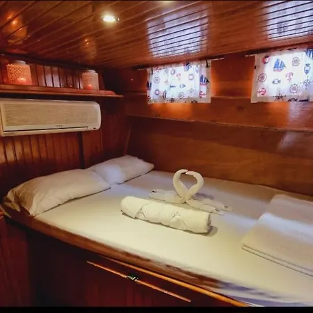 Båthotell Cakabey Yachting *