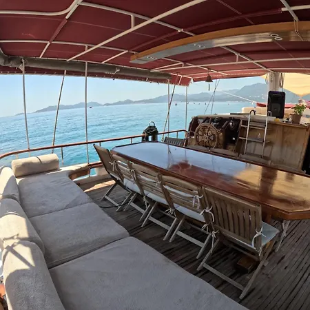 Cakabey Yachting Båthotell Demre